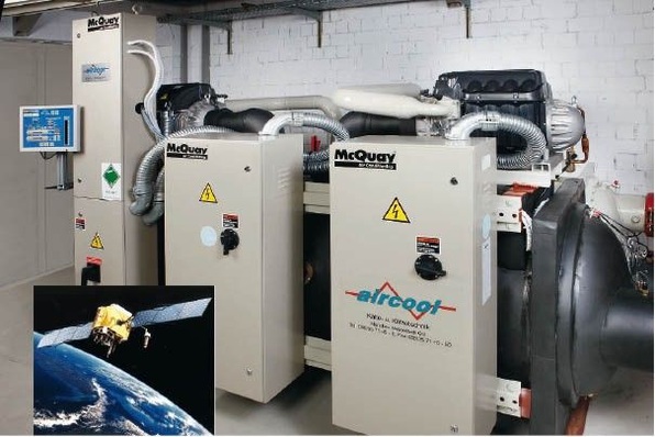 Der McQuay-Turbo-Flüssigkeitskühler mit magnetgelagerten Verdichtern hatte seine Europa-Premiere im deutschen Raumfahrtzentrum IABG. Hier werden Satelliten vor ihrem Einsatz im Orbit auf Herz und Nieren getestet.