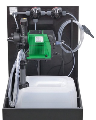 Grundfos: Dosierstation MobileDos für den temporären Einsatz zur Trinkwasserdesinfektion.