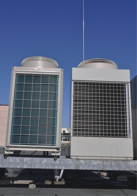 Auch bei großen VRF-Anlagen lassen sich alte R22-Geräte gegen R410A-Anlagen austauschen, ohne das bestehende Rohrleitungsnetz zu erneuern.