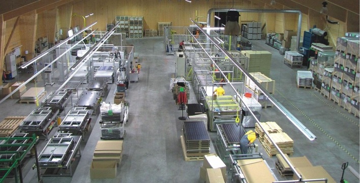 CitrinSolar: Neu aufgebaute Kollektorfertigung am Standort Moosburg.