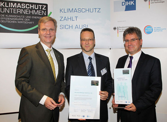 DIHK-Hauptgeschäftsführer Martin Wansleben, ebm-papst-Umweltbeauftragter Markus Mettler und Ministerialdirigent Berthold Goeke vom Bundesumweltministerium, v.l.