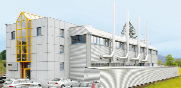 Die Köb-Unternehmensgebäude in Wolfurt / Vorarlberg werden CO2-neutral mit Wärme versorgt. (Quelle: Viessmann)