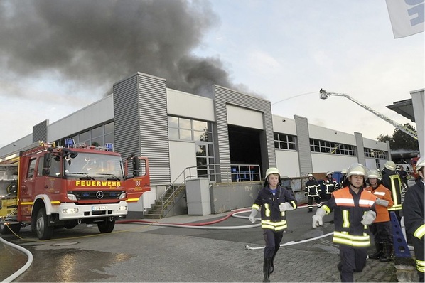Großbrand bei Howatherm Klimatechnik am 24. August 2011.