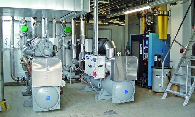 Abb. 1 Eine der vier ­neuen Kältezentralen im Werk Waldenbuch von Ritter Sport.