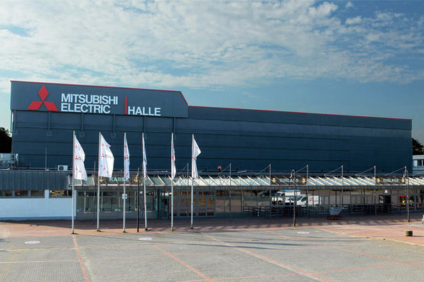 Das neue Gesicht der Mitsubishi Electric HALLE in der Siegburger Straße in Düsseldorf.