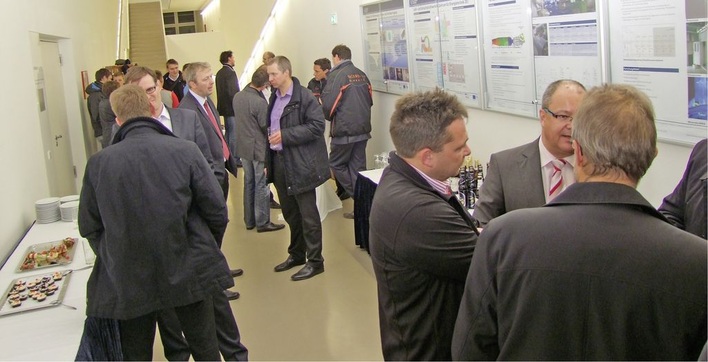 Kommunikationspause während der Informationsveranstaltung des TGA-Fördervereins Dresden.