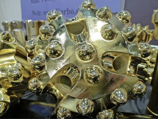 Abb. 1 In der Geothermiebranche ist nicht alles Gold was glänzt. Die oberflächennahe Geothermie spürt die Folgen einer Häufung medienwirksamer Schäden rund ums Bohrloch. Insbesondere private Hausbesitzer halten sich zurück.