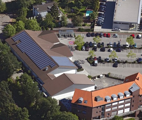 PV-Anlage von Centrosolar auf dem Dach eines Supermarkts in Mönchengladbach. (Quelle: Centrosolar)