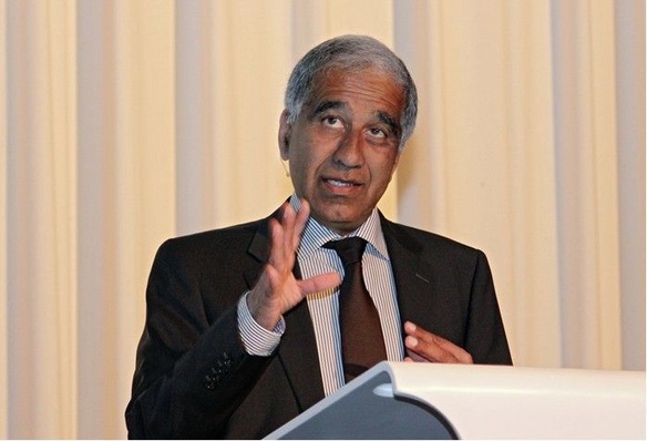 Abb. 1 Prof. Dr. Mojib Latif über die Energiewende: „Die Welt schaut jetzt auf Deutschland. Viele sind sich sicher, wenn es einer schafft, dann ist es Deutschland.“