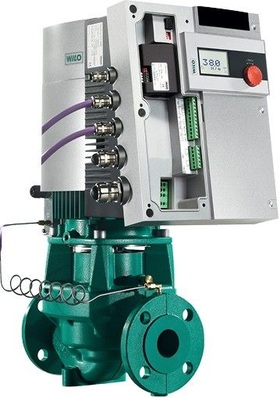 Wilo-Stratos Giga mit IF-Modul zur Integration in die Gebäude­automation.