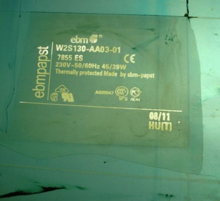 Gefälschte Druckplatte zur Erstellung von ebm-papst-Markenlabeln.