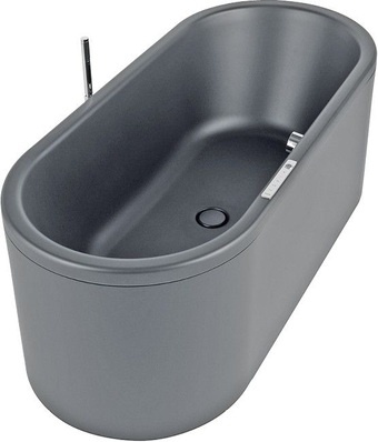 Das Bedienpanel der Kaldewei Comfort Select lässt sich nahezu bündig in den Wannenrand ­integrieren.