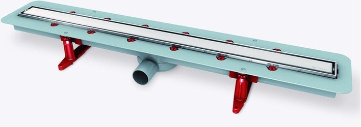 Kessel: Rinne Linearis Comfort mit geringer Einbauhöhe.