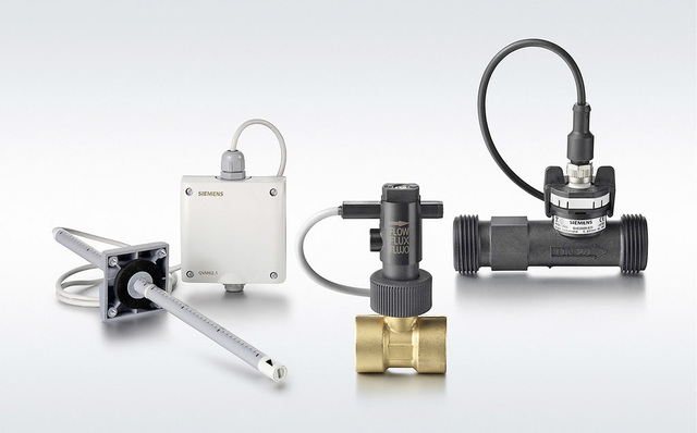 © Siemens
 Siemens: Luftgeschwindigkeitsfühler QVM62.1, Durchflussschalter und Durchflussfühler des Symaro-Fühlersortiments.