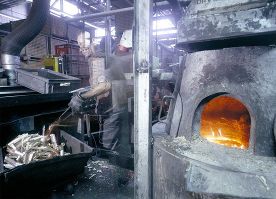 Armaturenproduktion bei Grohe in Hemer.