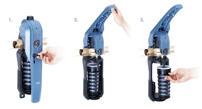 BWT: Wechsel des Filterelements beim Einhebel­filter E1.