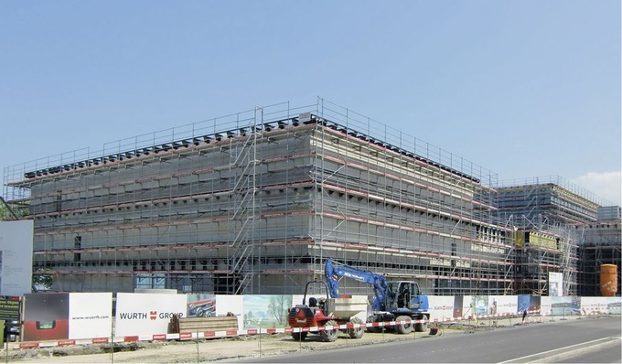 © Hotmobil
 Abb. 1 Verbindliche Fertigstellungstermine erlauben im Winter keine Unterbrechung des Bauablaufs…