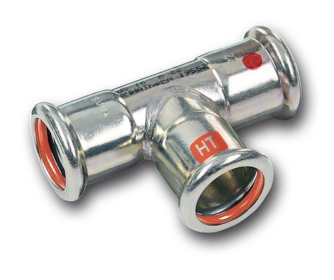 Sanha: T-Stück aus der Reihe Sanha-Therm Industry mit roten FKM-Dichtringen.