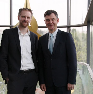 Arne Feldmeier (Geschäftsführer iExergy GmbH) und Dr. Markus Beukenberg (Technik-Vorstand Wilo SE) nach der Vertragsunterzeichnung.