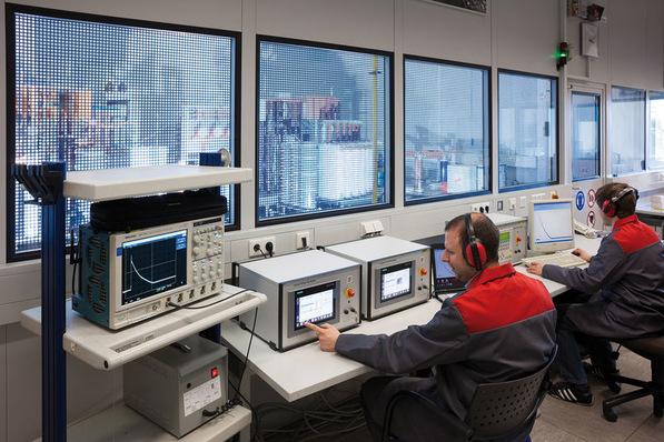 Dehn-Blitzstoßstromlabor.