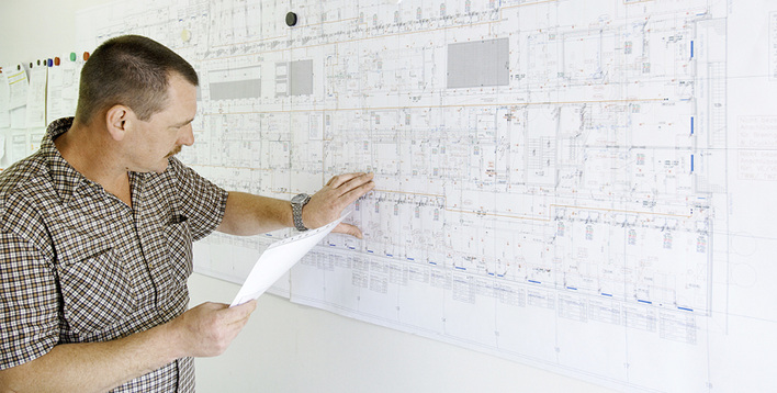 © Bild: Viega
 
1
 Wird der „bestimmungsgemäße Betrieb“ einer Trinkwasser-Installation unterbrochen, muss der regelmäßige Wasseraustausch durch andere Maßnahmen gewährleistet werden, beispielsweise durch einen Spülplan.