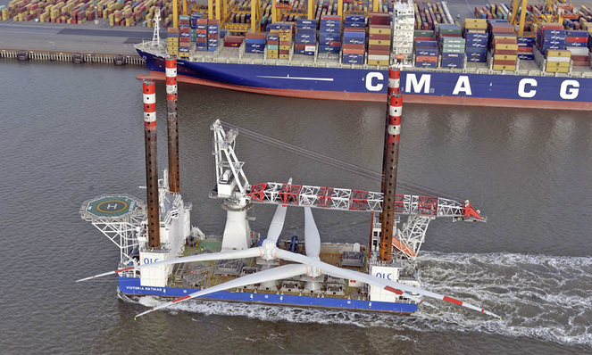 



1
 Rotorsterne (126 m im Durchmesser; 6 MW) auf dem Weg zum Offshore-Windpark Nordsee Ost (www.rwenordseeost.com) 35 km nördlich von Helgoland. Deutschland setzt bei der Energiewende bisher überwiegend auf den Stromsektor. Inzwischen werden die Rufe – auch aufgrund der aktuellen geopolitischen Lage – lauter, dass die EU ein besonderes Augenmerk auf die Gasversorgung mit „Südöffnung“ und den Ausbau von LNG-Terminals richten müsse. 
