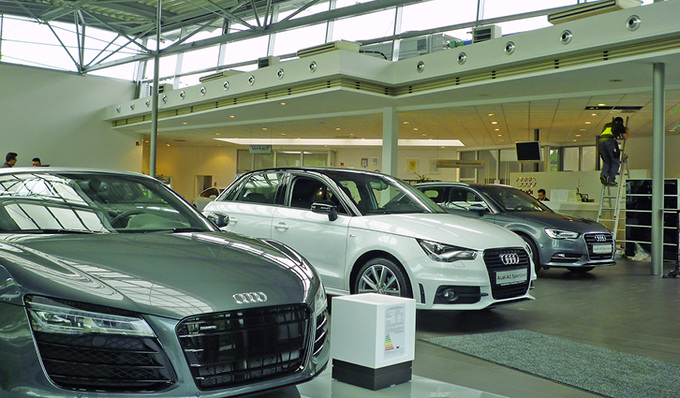 



1 
Autohaus Kölbl in Unterschleißheim, das bislang größte WBT-Projekt. Das vorhandene BHKW wurde zur KWKK-Anlage erweitert, die Lüftungsanlage erneuert und die Systeme wurden vernetzt. Die gesamte Anlage wird von WBT fernüberwacht. 
