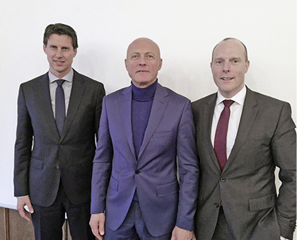 



Vorstand des Herstellerverbands RLT-Geräte (v. l.): Udo Ranner, Siegfried Vogl-Wolf, Frank Ernst. 
