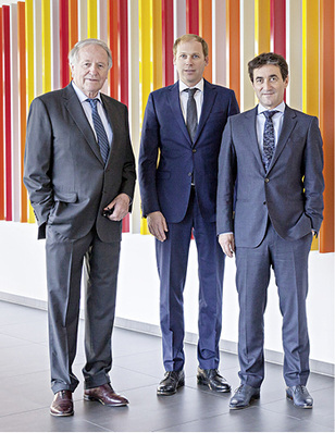 



Geschäftsführung der Weishaupt-Gruppe (v. l.): Siegfried Weishaupt, Thomas Weishaupt, Karl-Heinz Romer. 
