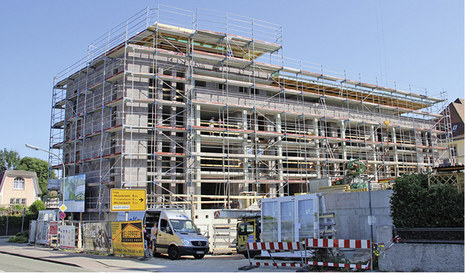 



1
 In Gaggenau entstehen in zwei Gebäuden 22 hochwertig ausgestattete Wohnungen. Aufgrund der örtlichen Gegebenheiten war es erforderlich, die Einleitung von Niederschlagswasser über eine Retentionszisterne zu begrenzen. 
