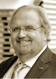 



Bernd H. Schwank † 
