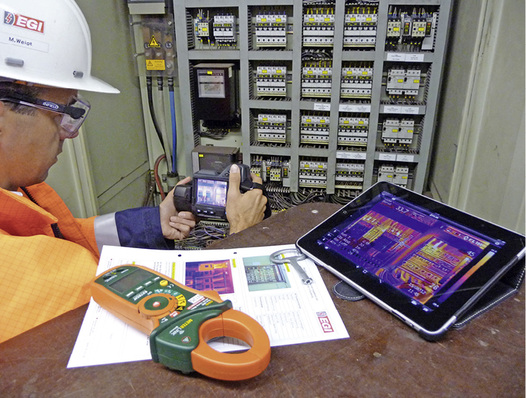 



1
 Thermografie-Systeme vereinfachen die Kontrolle und Instandhaltung mechanischer und elektrischer Anlagen. 
