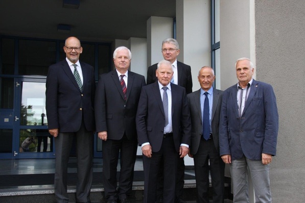 RA Klaus-Dieter Wülfrath, Dr. rer. nat. habil. Ralf Herzog (GF ILK), Prof. Dipl.-Ing. Eberhard Wobst, Prof. Dr.-Ing. Uwe Franzke (Prokurist ILK), Dr.-Ing. Hans-Gerd Bannasch, Prof. Dr.-Ing Achim Trogisch.