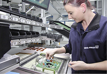 



Bestückungen von Leiterplatten für Ziehl-Abegg-Elektromotoren mit Elementen, die maschinell nicht montiert werden können. 
